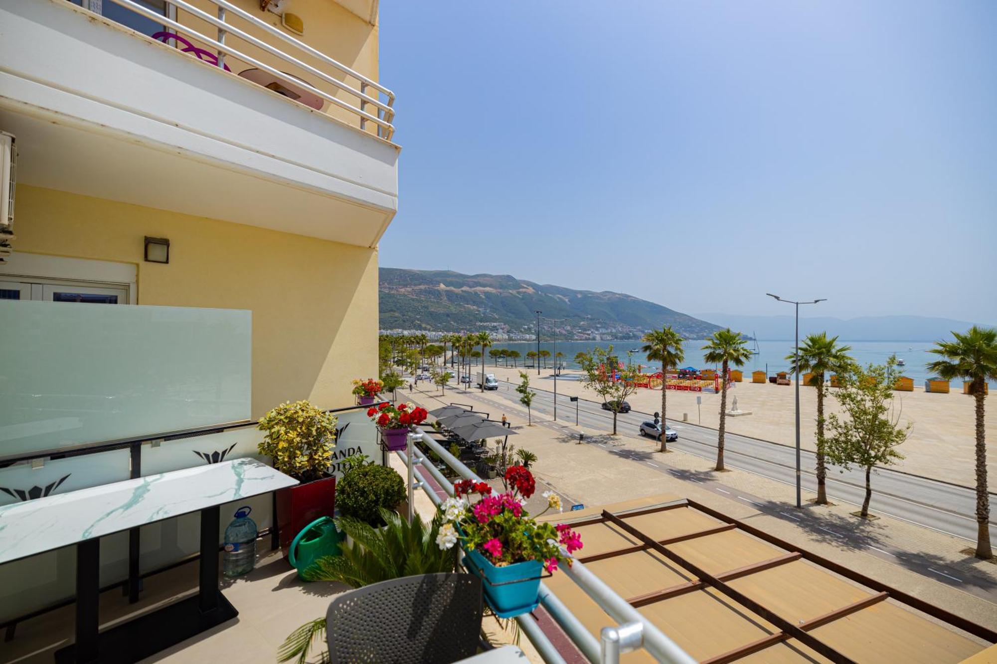 Veranda Boutique Hotel Влёра Экстерьер фото